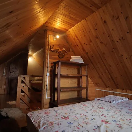 Alojamento de Acomodação e Pequeno-almoço приватна дикий мед *