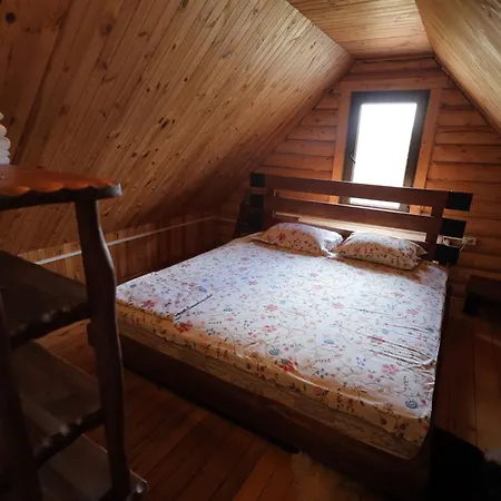 Alojamento de Acomodação e Pequeno-almoço приватна дикий мед Ploskoye